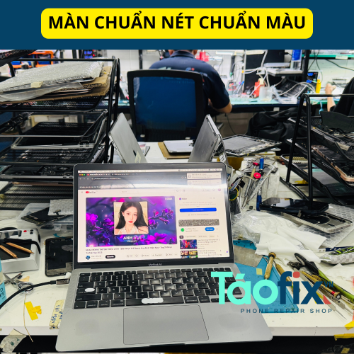 ảnh màn macbook thumb